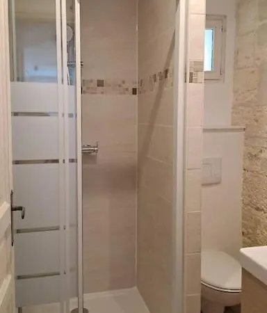 F2 Centre Historique Apartment *
